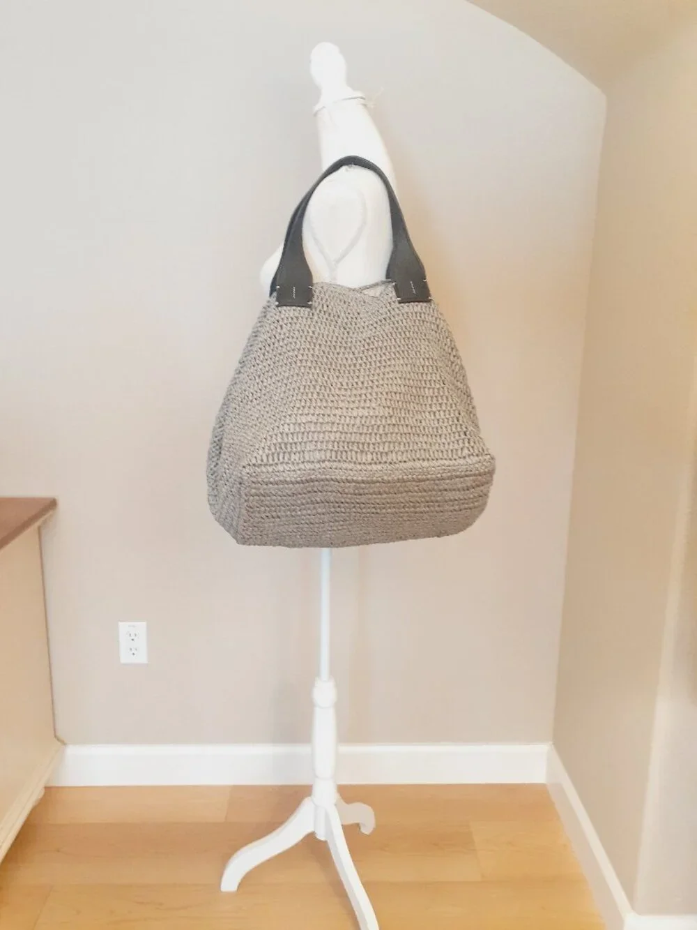 BTB Los Angeles Raffia X-Large Tote